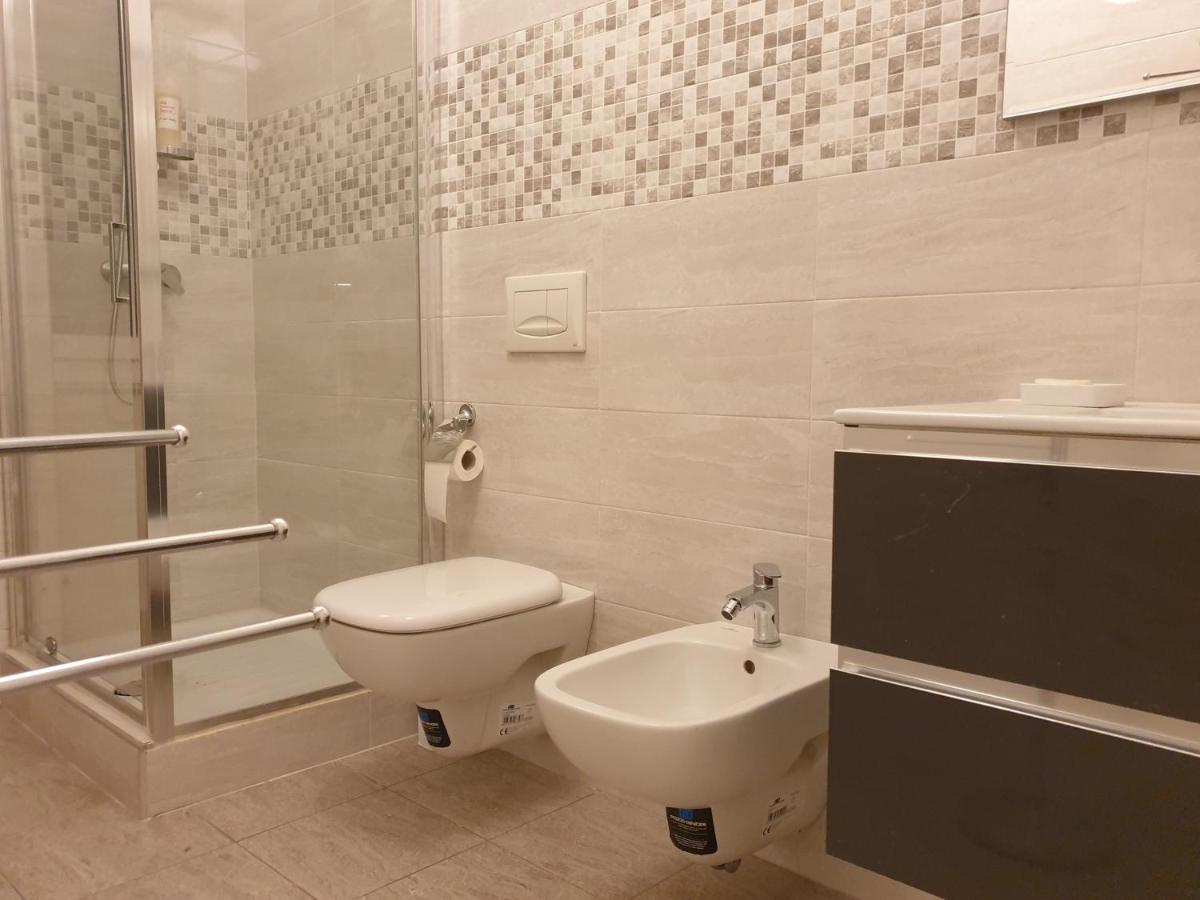 Italia121 Apartment ลาสเปเซีย ภายนอก รูปภาพ